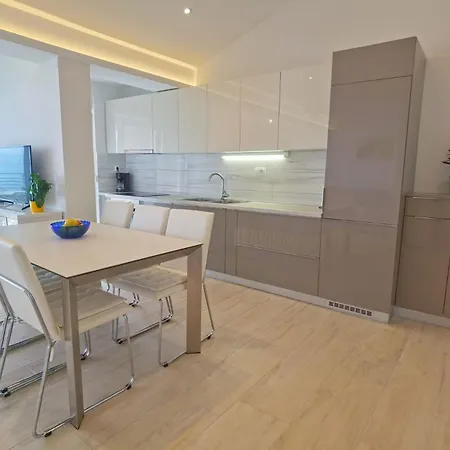 The Penthouse Apartment, First Row By The Sea, House Ana *
