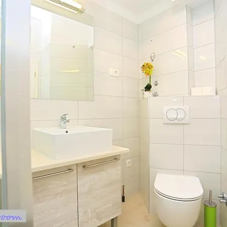 Apartament The Penthouse Apartment, First Row By The Sea, House Ana *