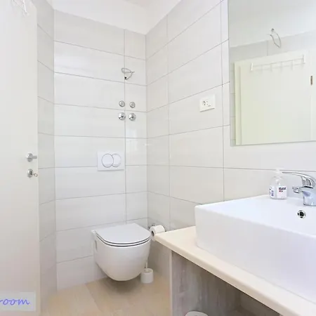 The Penthouse Apartment, First Row By The Sea, House Ana *