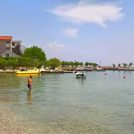 Apartament The Penthouse Apartment, First Row By The Sea, House Ana