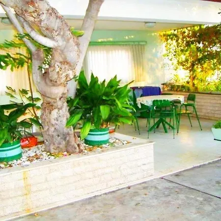 Apartament The Penthouse Apartment, First Row By The Sea, House Ana